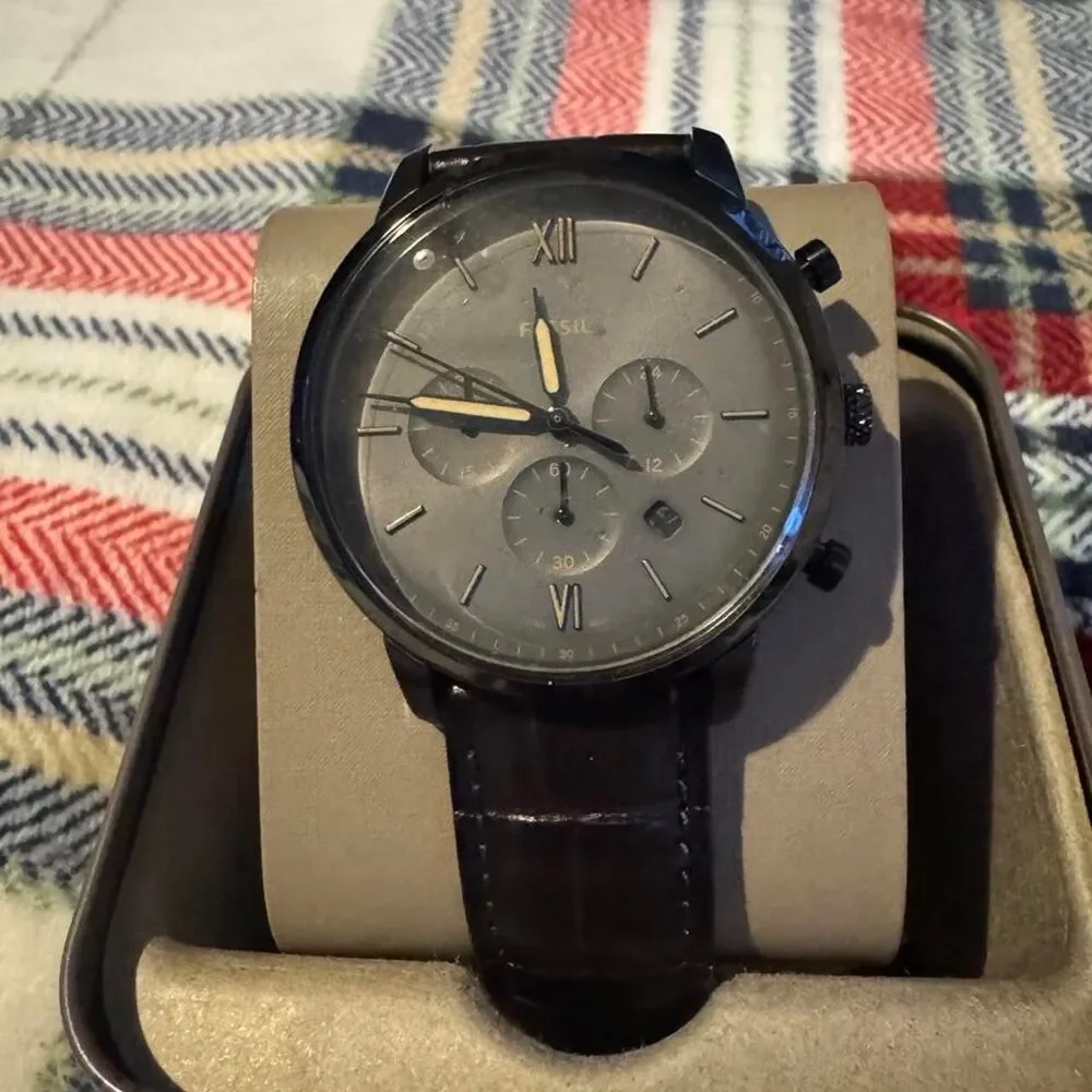 Fossil Men's Brown and Silver Watch